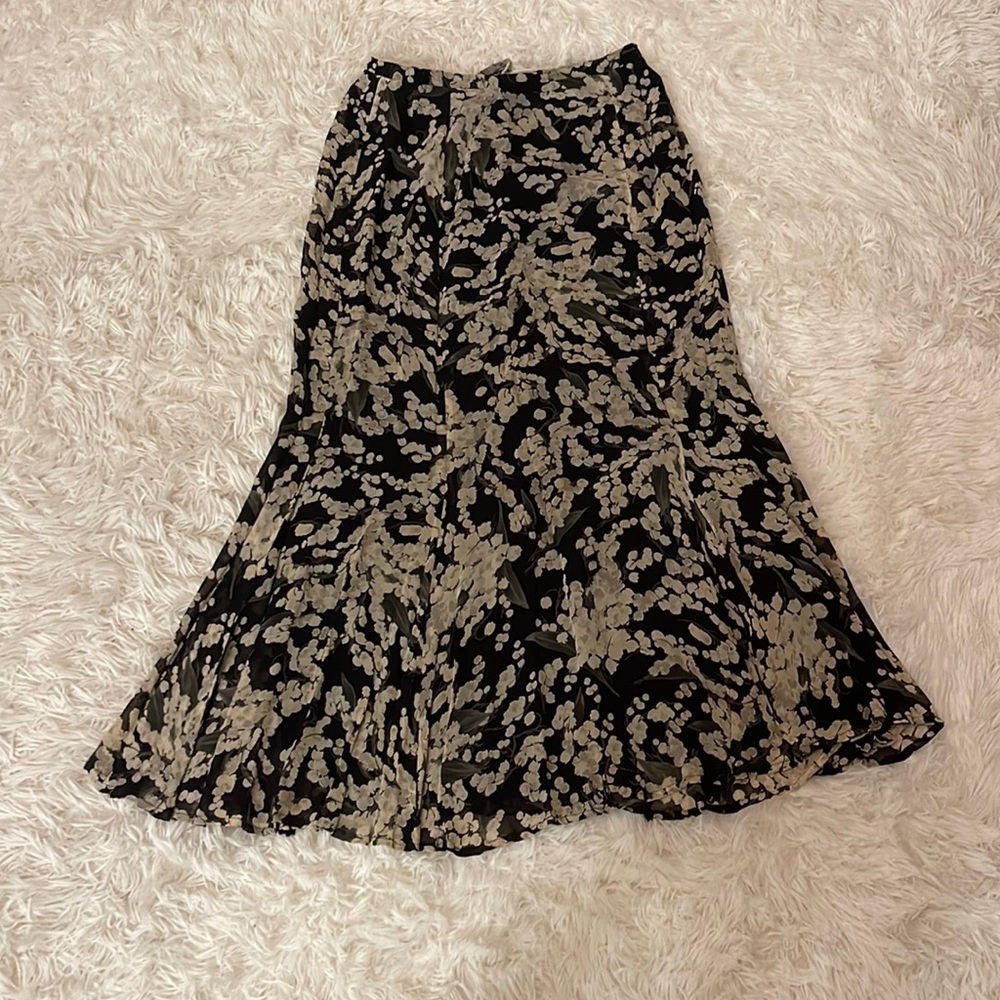 Dana Buchman Black & White Floral Midi Skirt